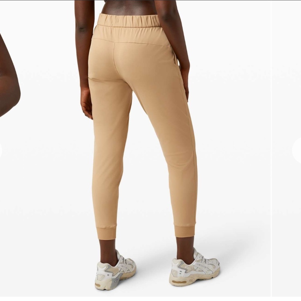 Lululemon On the Fly Jogger 25" *Luxtreme - Picture 2 of 8